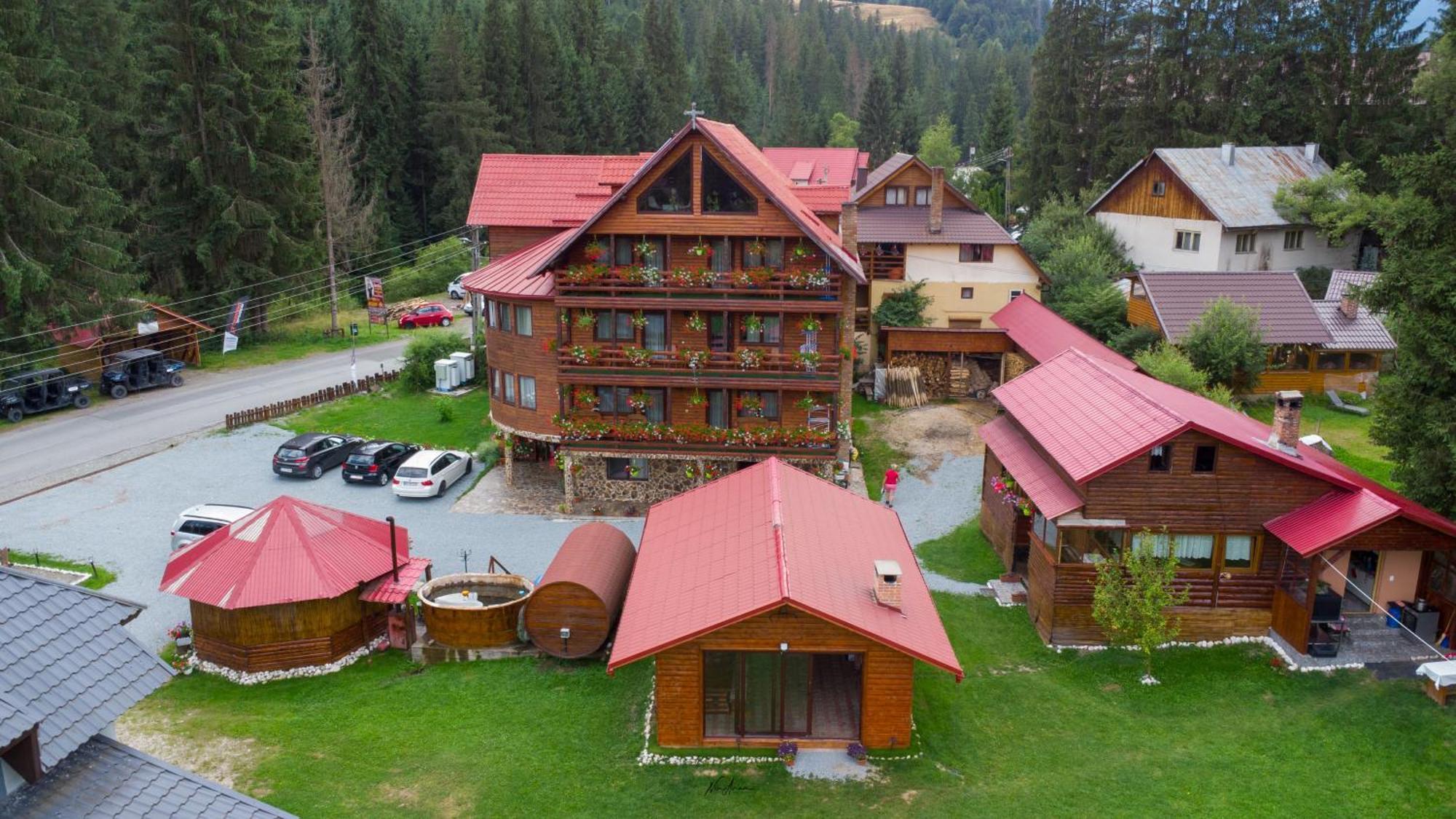 Casa Binu Hotel Arieşeni Exterior foto