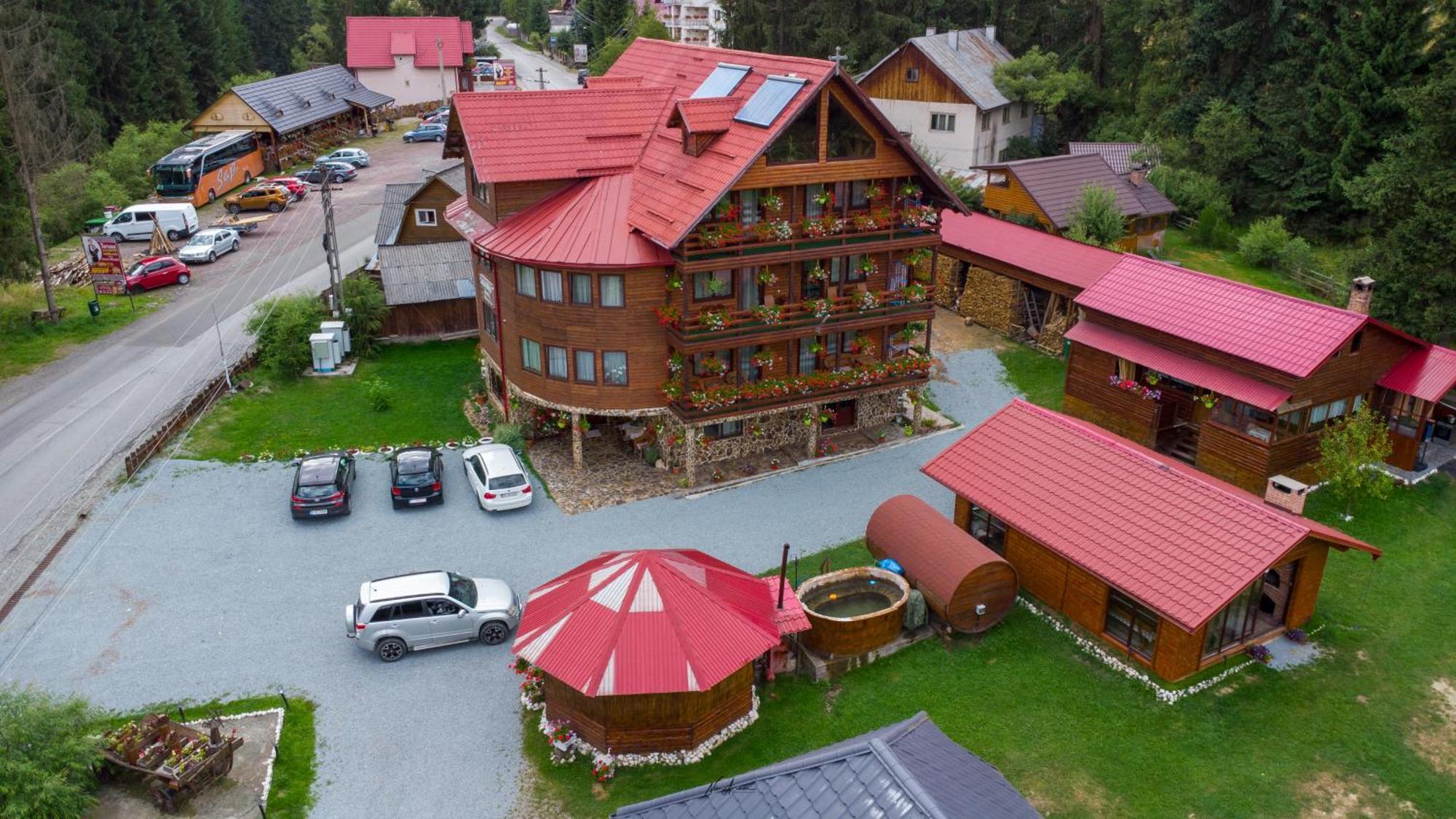 Casa Binu Hotel Arieşeni Exterior foto